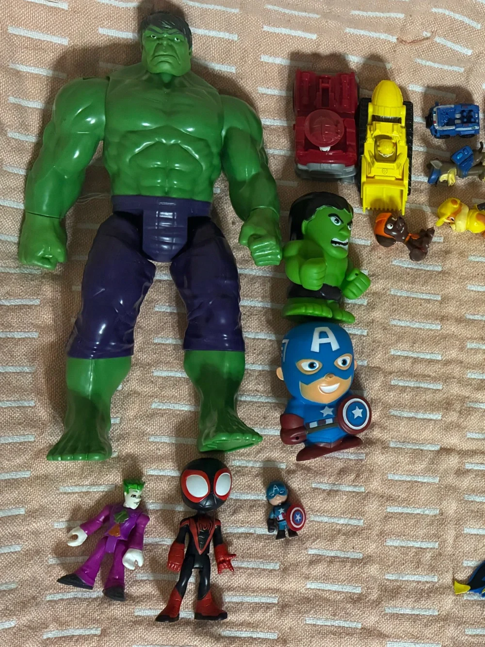 Figurines - Lot of 31